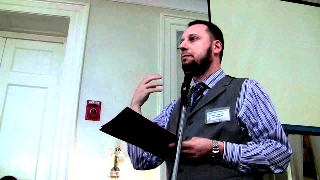 Dr. Ermin Sinanović: “Našem društvu potrebno je intelektualno buđenje”