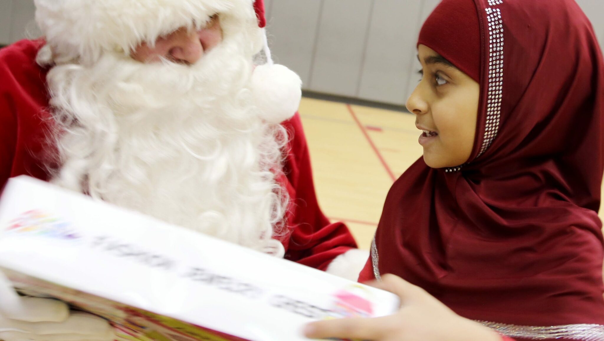 „Hladni rat“ oko Djeda Mraza: Kultura i politika praznovanja u javnim obrazovnim institucijama u Bosni i Hercegovini