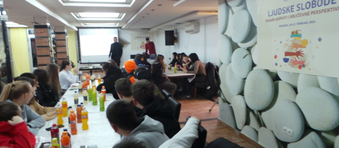 kozarac-odrzan-seminar-o-ljudskim-slobodama