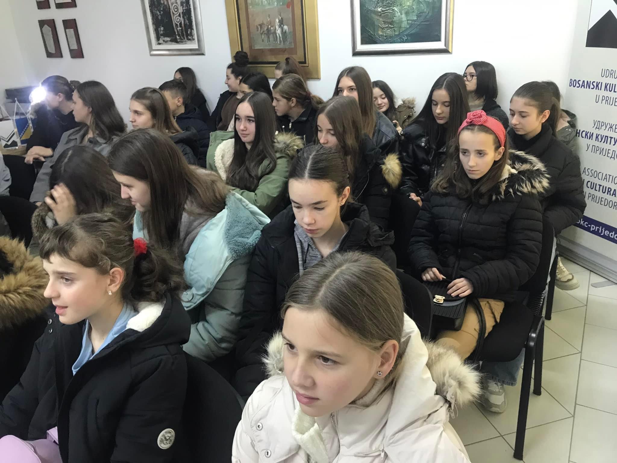 Prijedor: Škola digitalne fotografije